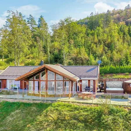 Holiday home 4 Bedroom Awesome In Farsund Herad